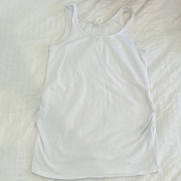 H&M and Old Navy Maternity Tank Tops (6) - Picture 12 of 14